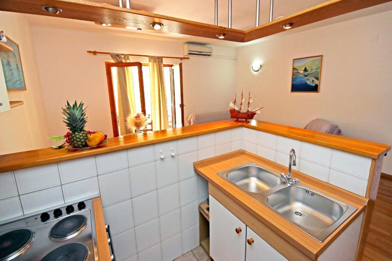 Apartment Apartments By The Sea Zaboric, Sibenik - 468 *