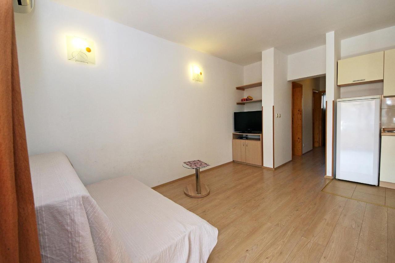 Apartment Apartments By The Sea Zaboric, Sibenik - 468 *