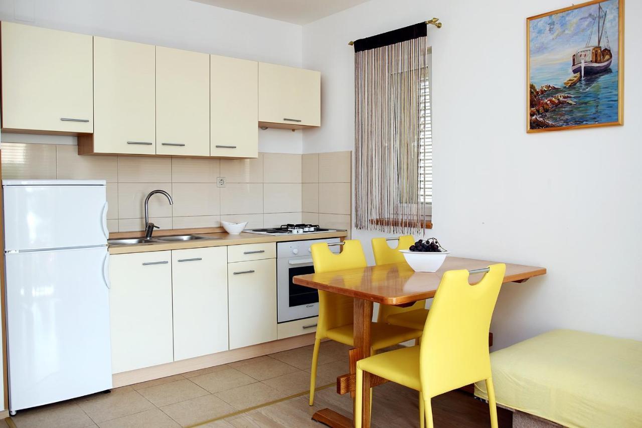 Apartments By The Sea Zaboric, Sibenik - 468 Apartment *