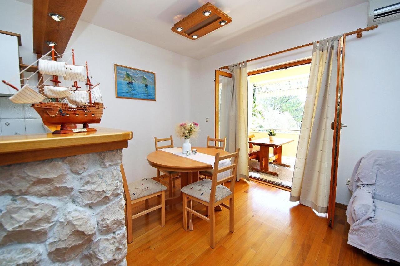 Apartments By The Sea Zaboric, Sibenik - 468 Zaboric
