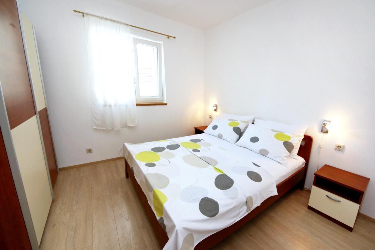 Apartments By The Sea Zaboric, Sibenik - 468 Apartment Zaboric