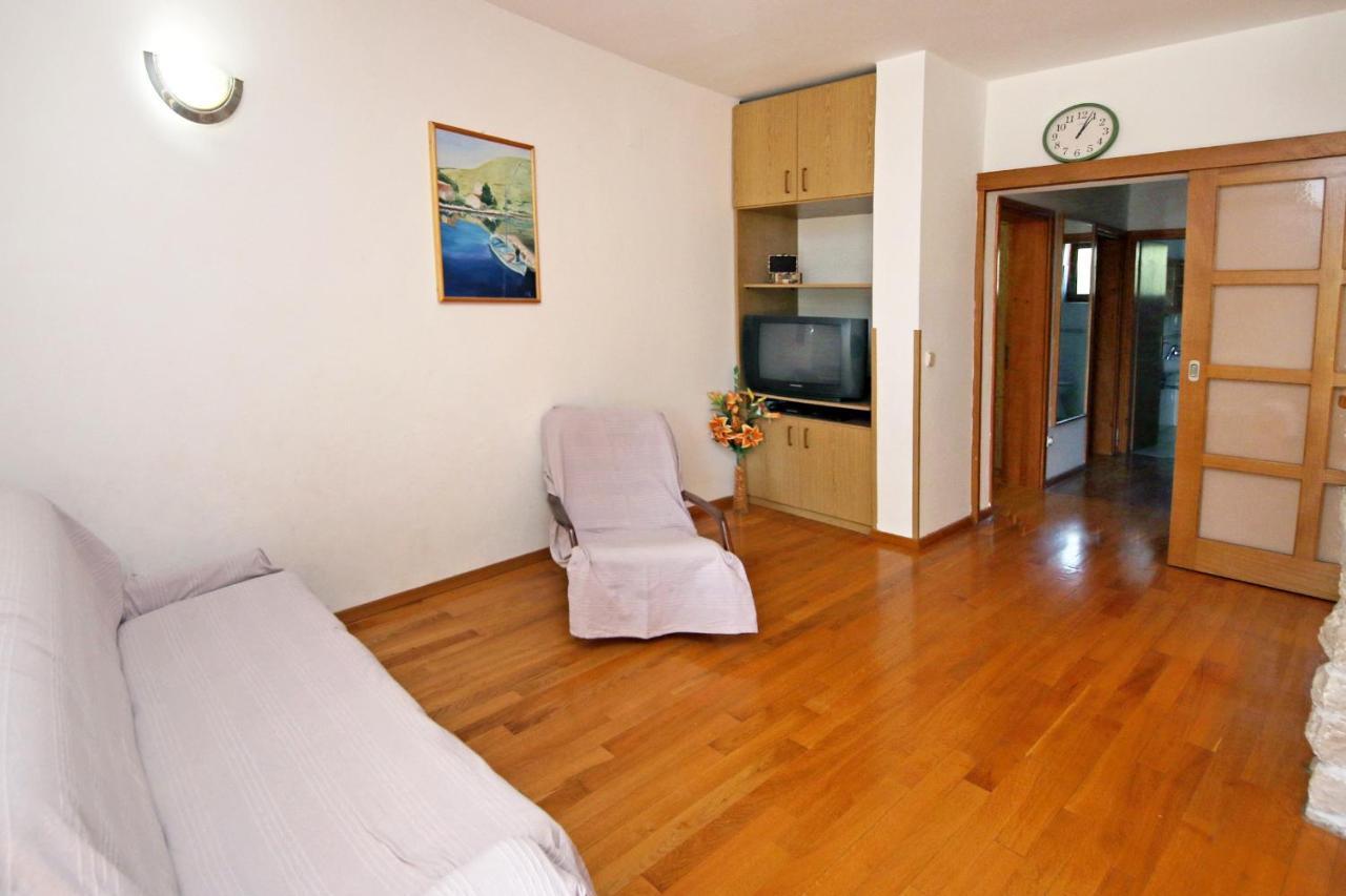 Apartments By The Sea Zaboric, Sibenik - 468 Zaboric