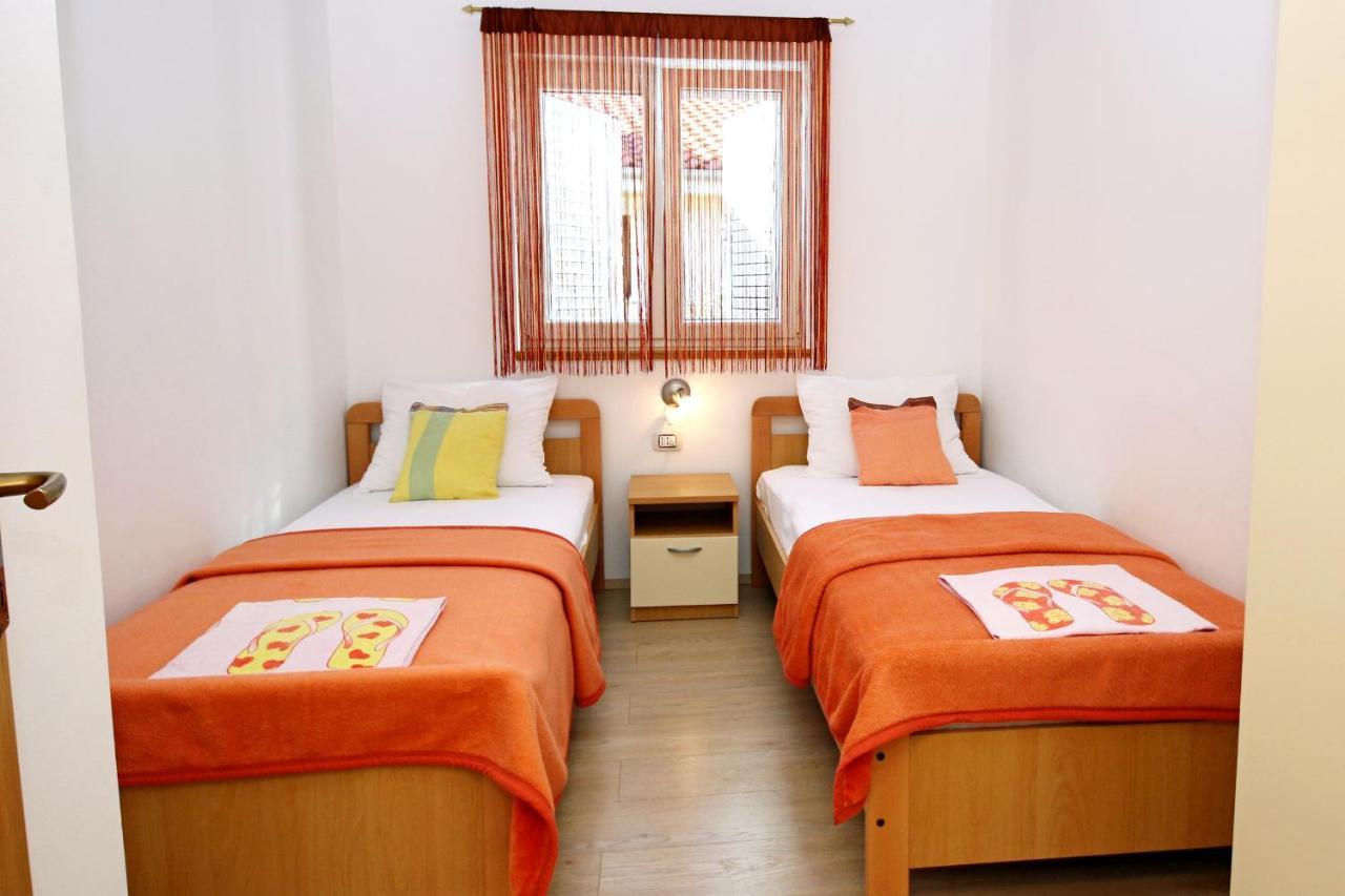 Apartment Apartments By The Sea Zaboric, Sibenik - 468 Zaboric